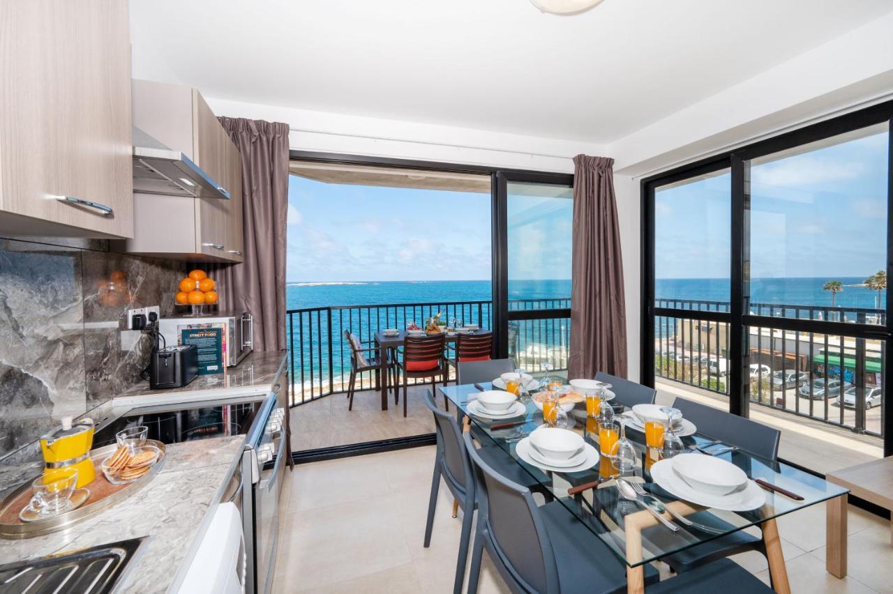 Islet Promenade Seafront Apartment With Large Corner Terrace By Getawaysmalta St. Paul's Bay Buitenkant foto