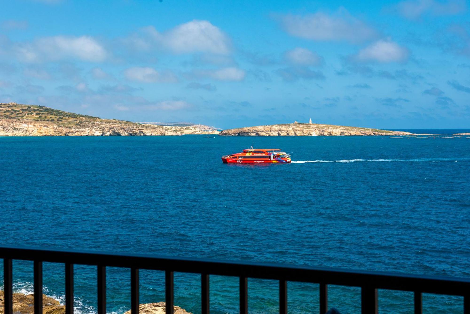 Islet Promenade Seafront Apartment With Large Corner Terrace By Getawaysmalta St. Paul's Bay Buitenkant foto
